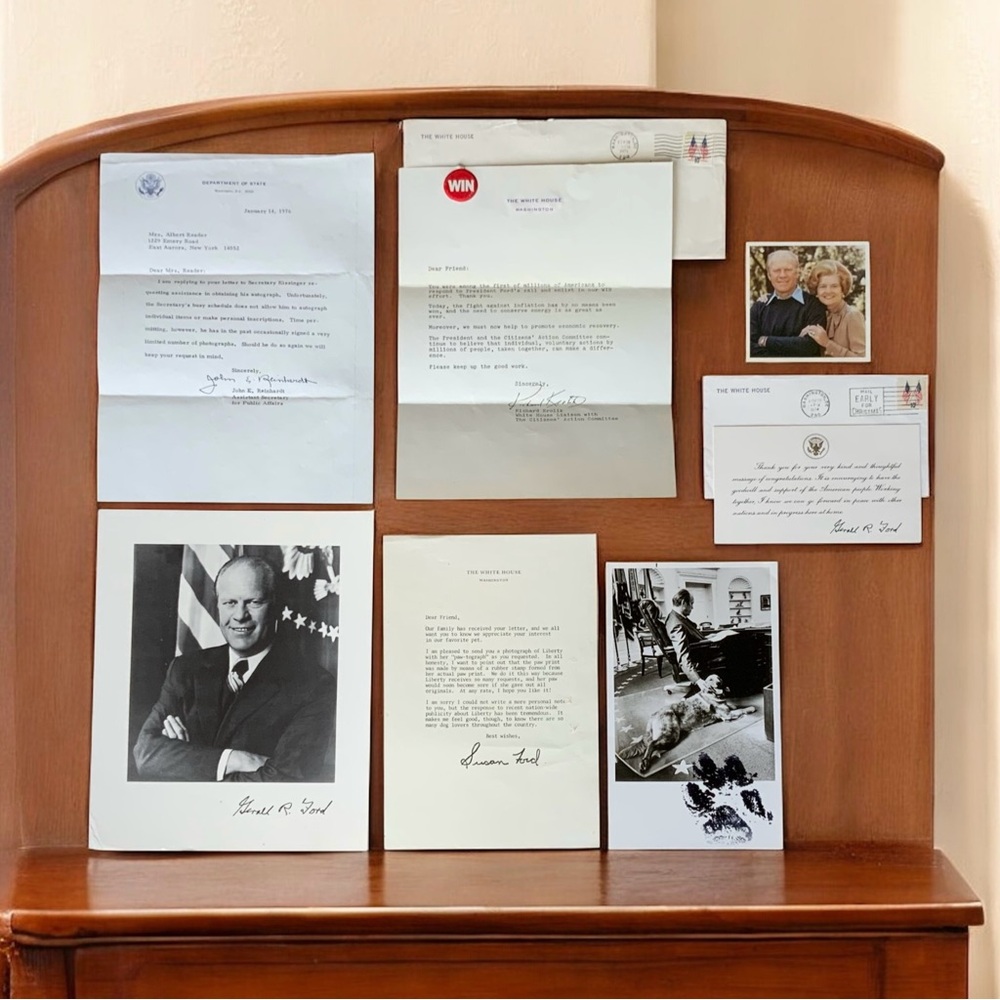 President Gerald Ford Memorabilia Collection, Photos Cards Letters Ephemera Lot - Picture 10 of 10